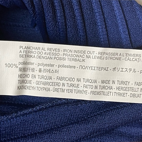 NWT Zara Trafaluc Blue Long Sleeved Stripe Textured V-Neck Top - Size Small - Picture 10 of 12